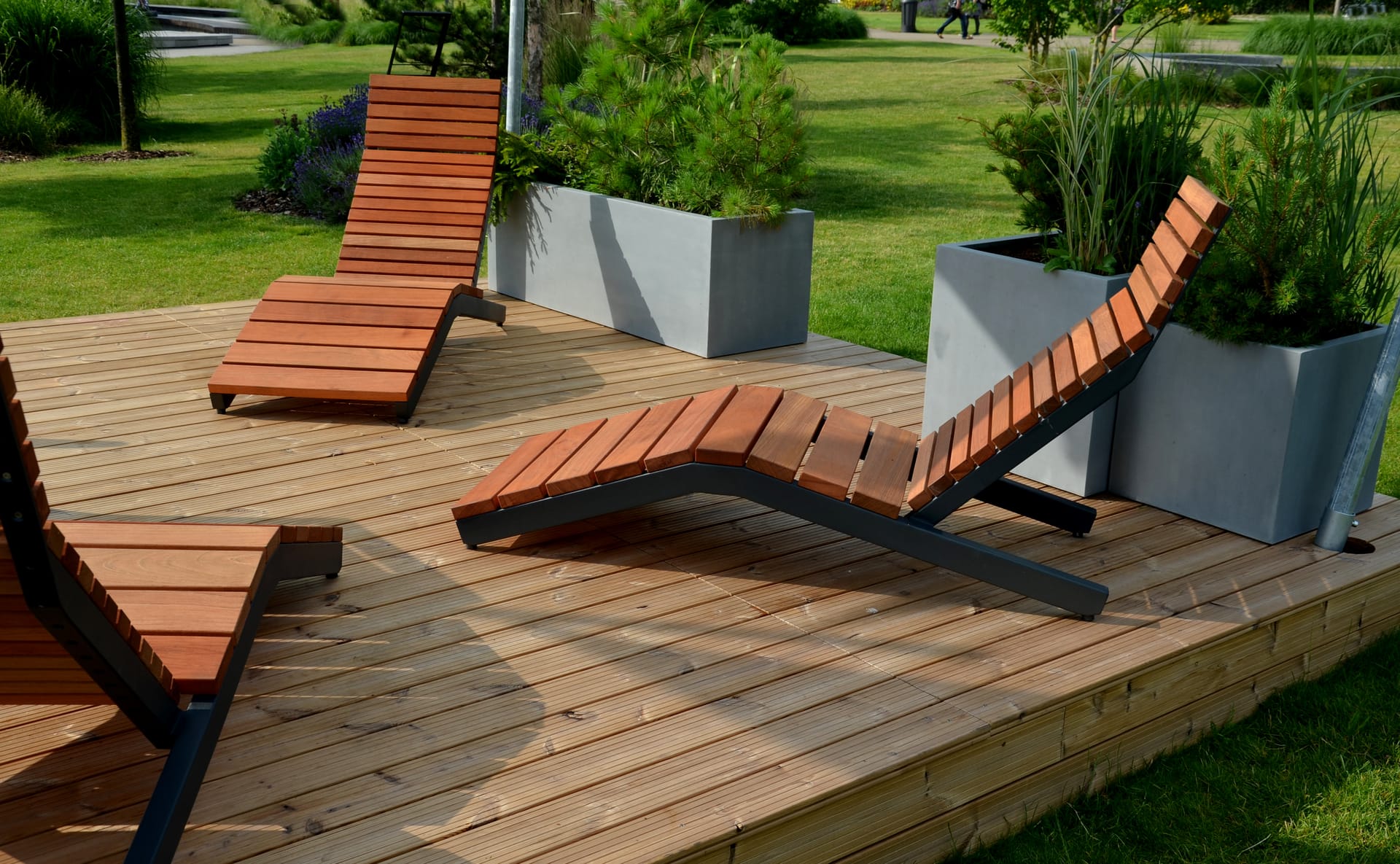 Wooden Decking by Trade Safe Paving